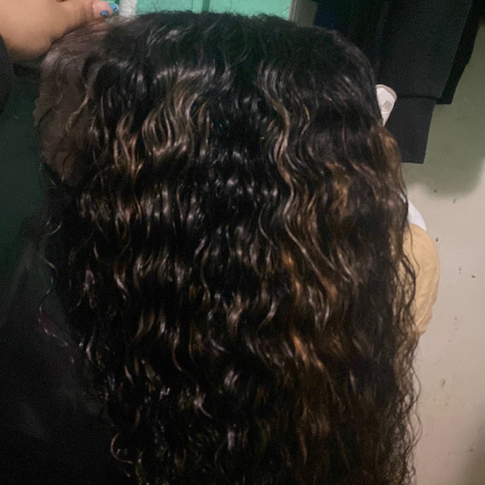 Black and caramel highlights wig